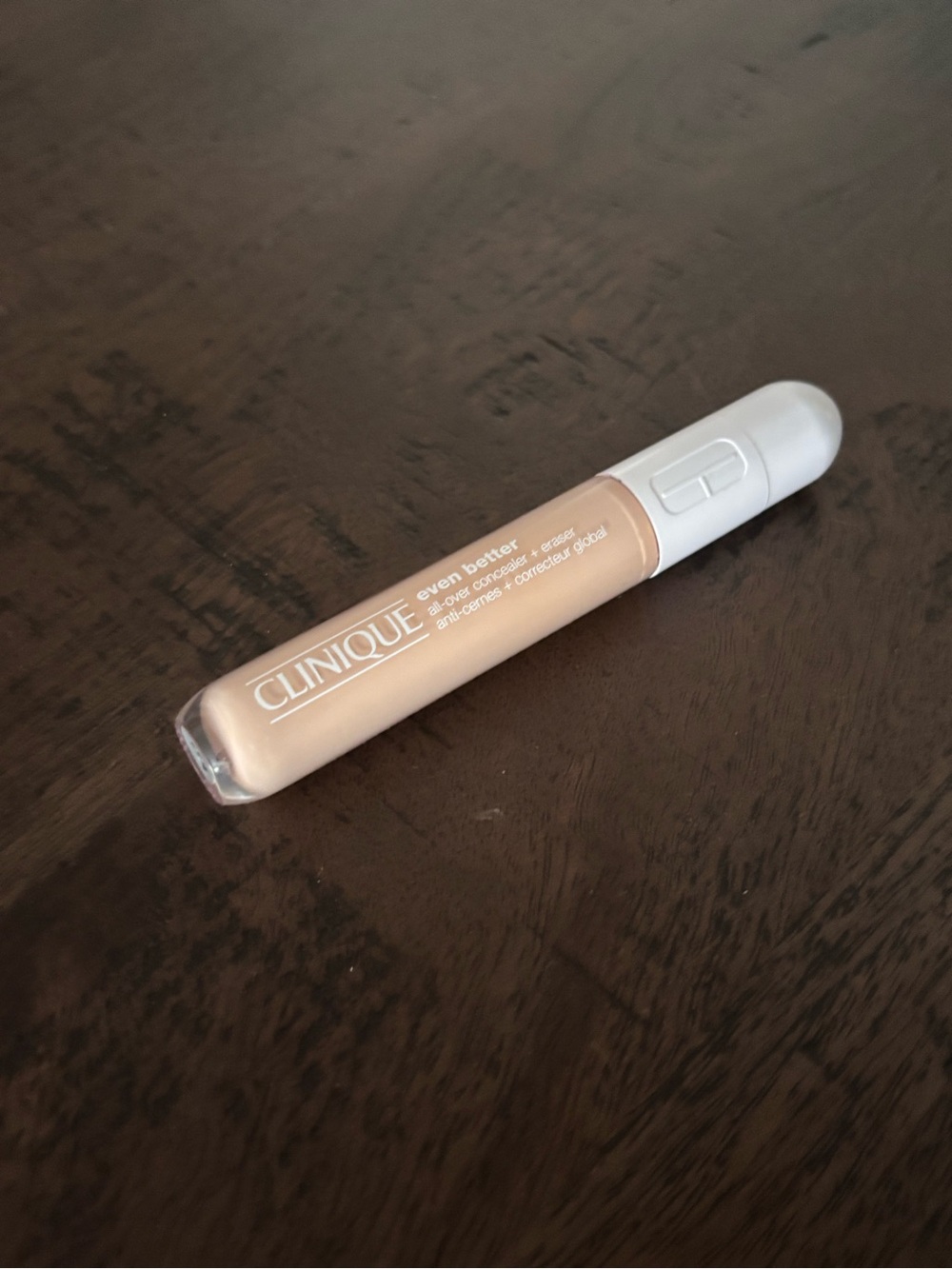 Clinique Even Better Concealer - Light Beige Tone - 61 Ivory